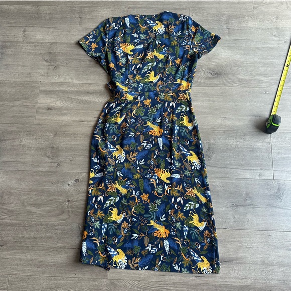 EUC J. Crew Drapey twill wrap midi dress - size 2 - Picture 3 of 4